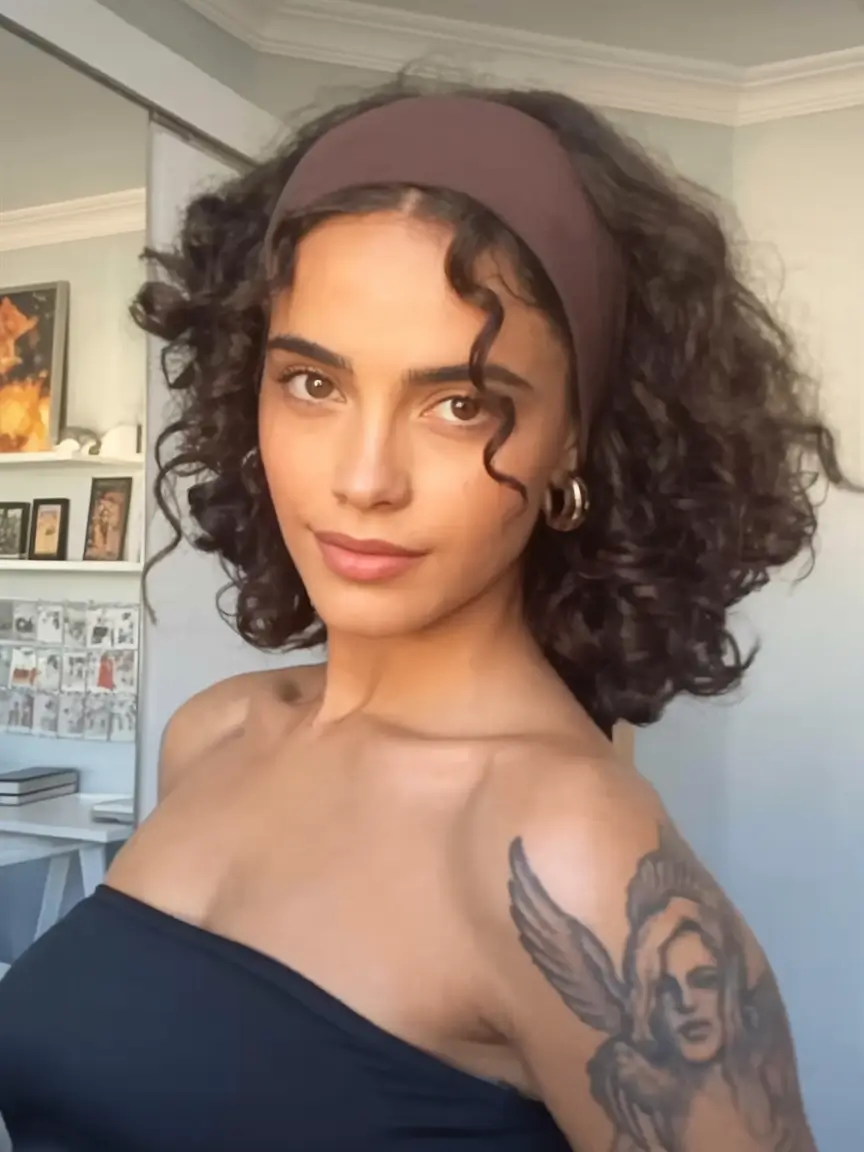 Effortless Summer Hairstyles 2025 Curly Headband Chic