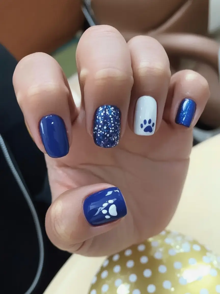 back to school nails ideas 2025 Paw Prints and Glitter for Pet-Lovers in Class