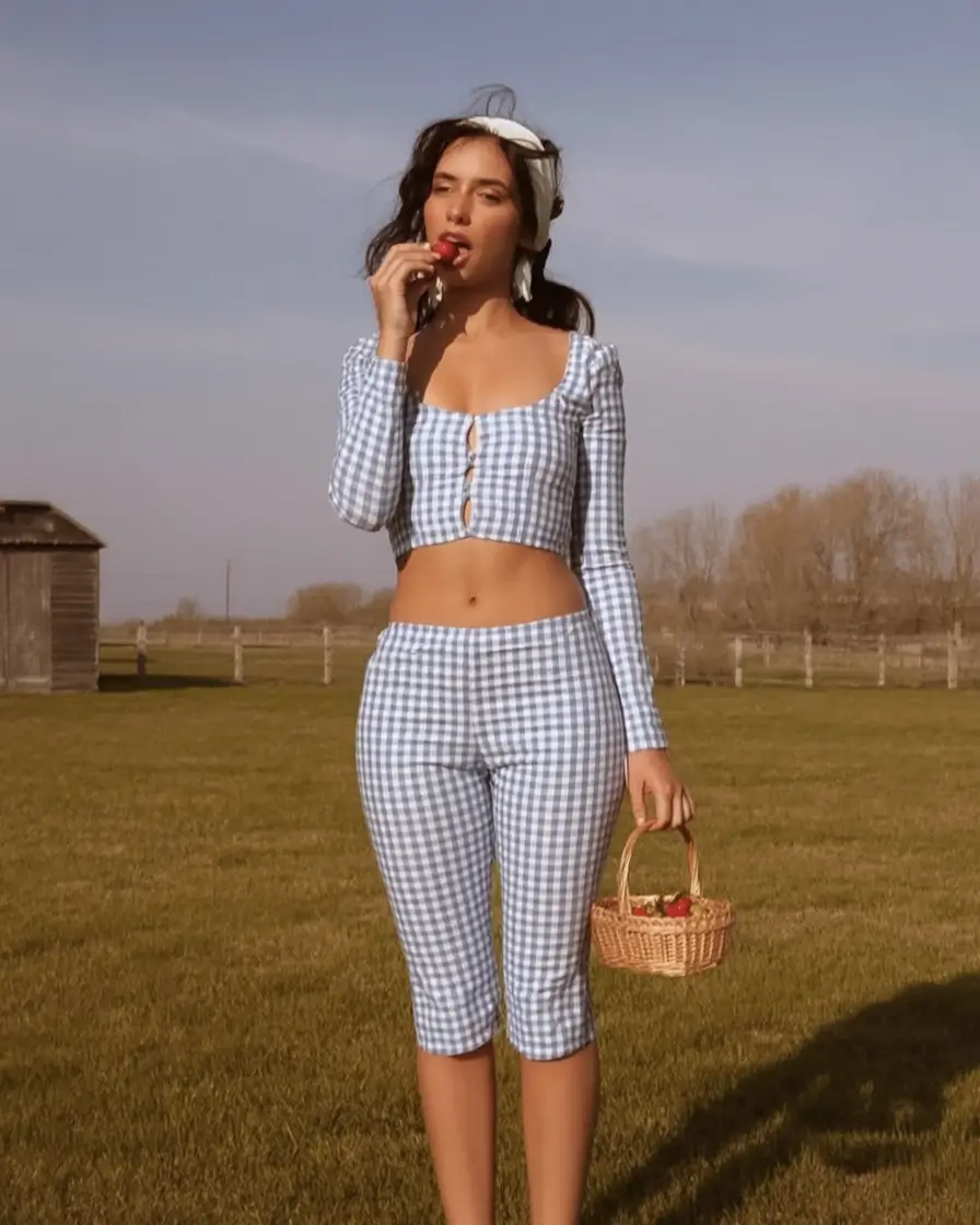 end of summer outfits ideas 2025 Retro Picnic Revival