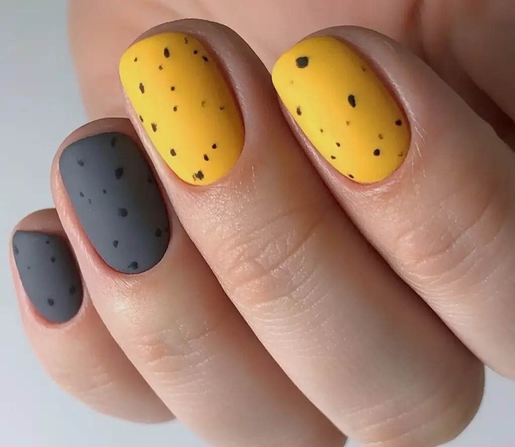 Autumn Nail Design Inspiration 2025 Speckled Mustard and Charcoal Pop