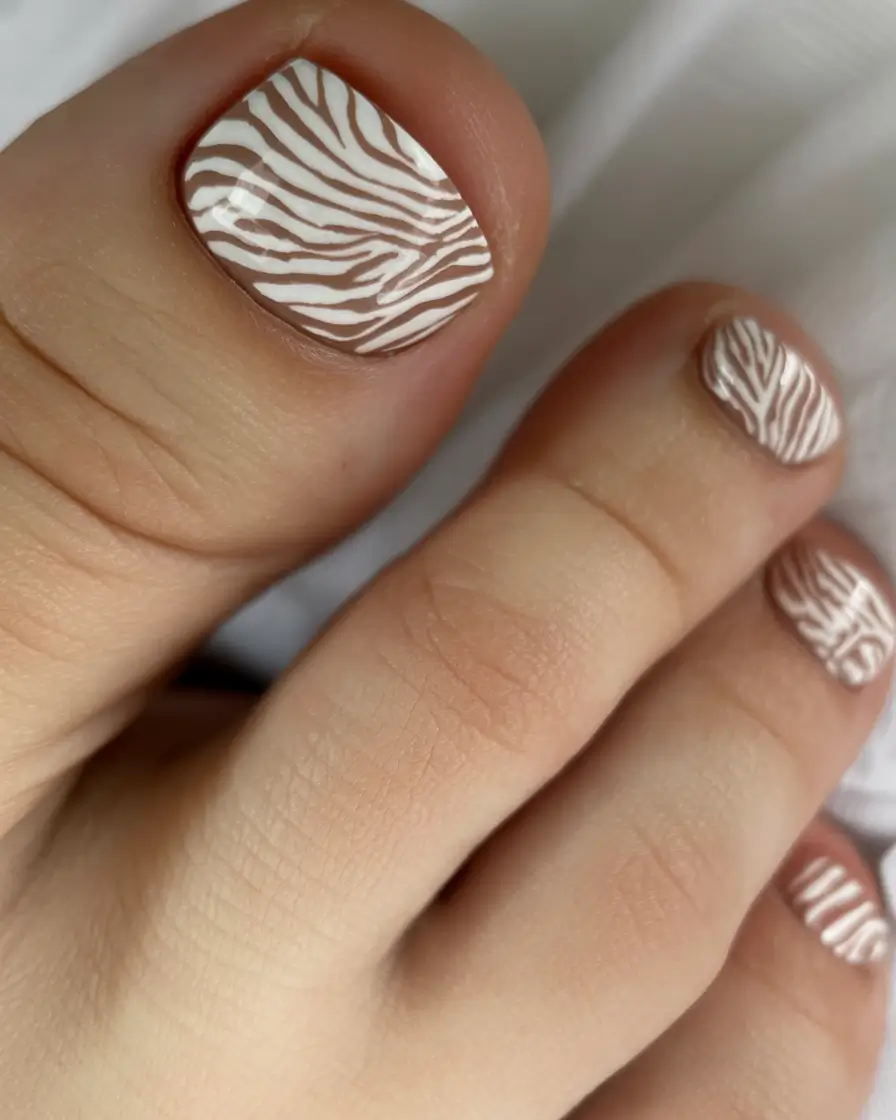 Fall Toe Nail Colors 2025 Ideas Neutral Zebra Chic