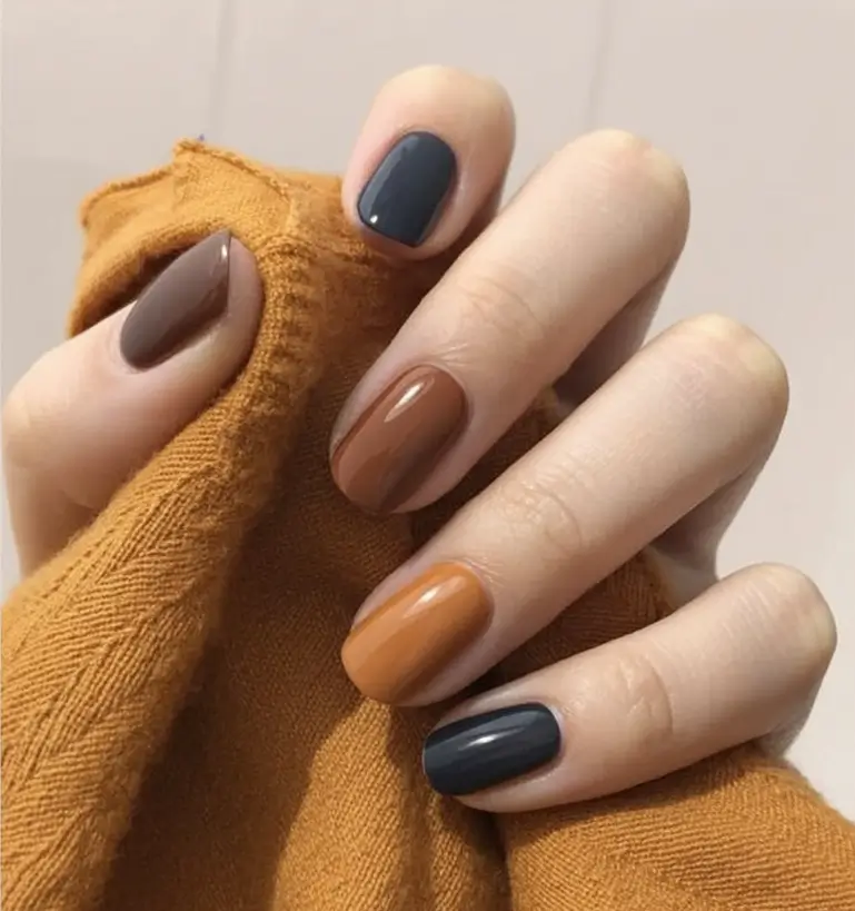 Simple Fall Nails Inspiration 2025 Warm Neutrals with Moody Accents