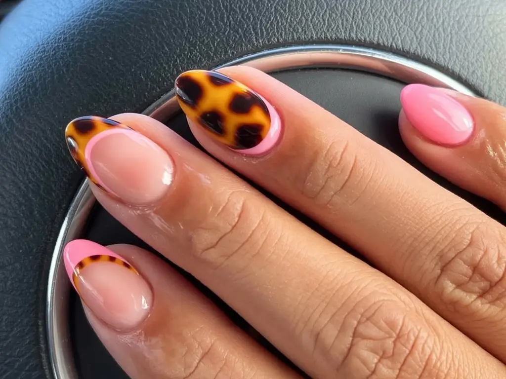 Fall nail designs 2025 Pink and Tortoiseshell French
