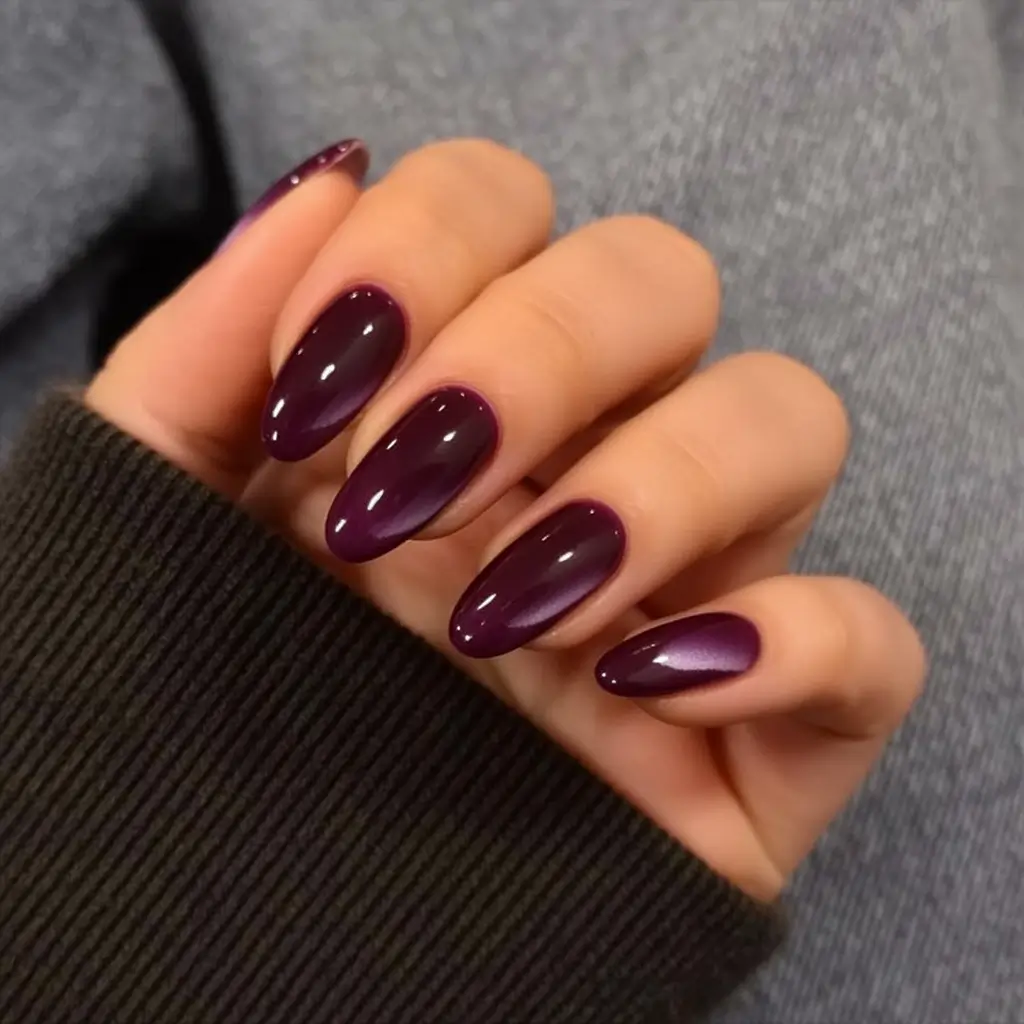 Modern Fall Manicure Ideas 2025 Deep Plum Glow