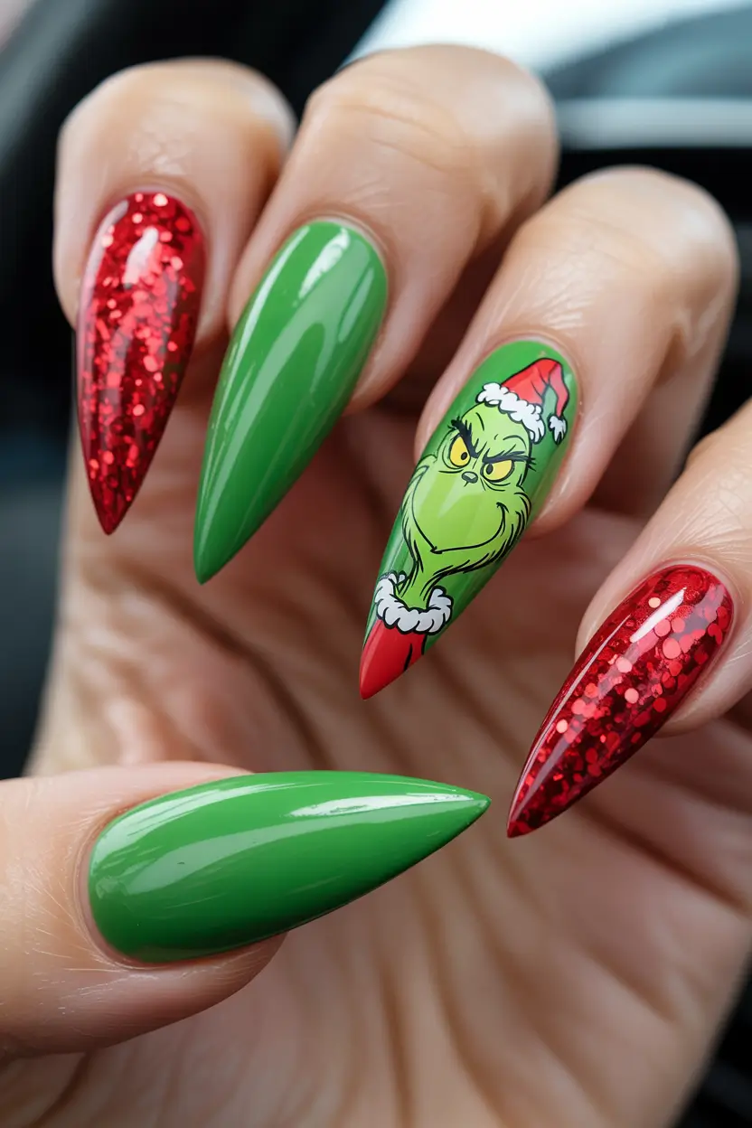 christmas-nails-acrylic-grinch-red-green