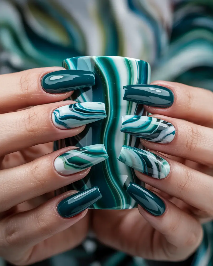 Modern Acrylic Nails Winter 2025–2026 Emerald Marble Flow