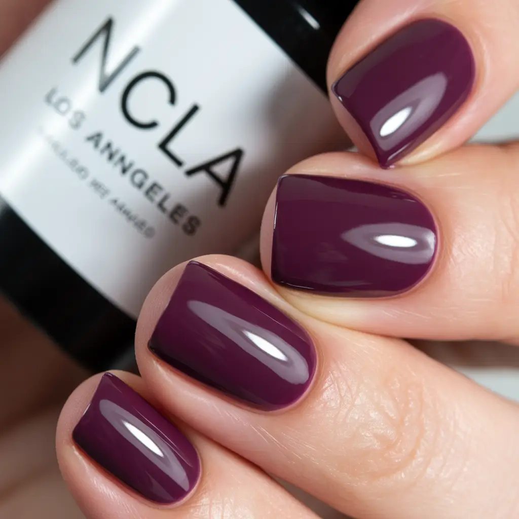 Winter-Gel-Nails-Ideas-2025-2026 Midnight-Plum-Minimal